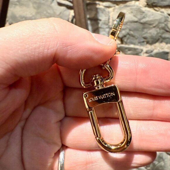 Louis Vuitton Gold Fleur De Monogramme Keychain Bag Charm - Picture 9 of 12